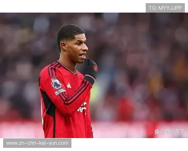 曼联中场妙传引出门前混战，拉什福德一蹬建功